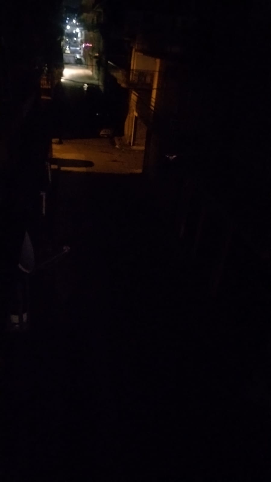 LO DICO A 95047.IT: PATERNO'. SEGNALAZIONE DI MANCANZA DI ILLUMINAZIONE IN VIA MURANO (ZONA SCALA VECCHIA) DA SETTIMANE AL BUIO