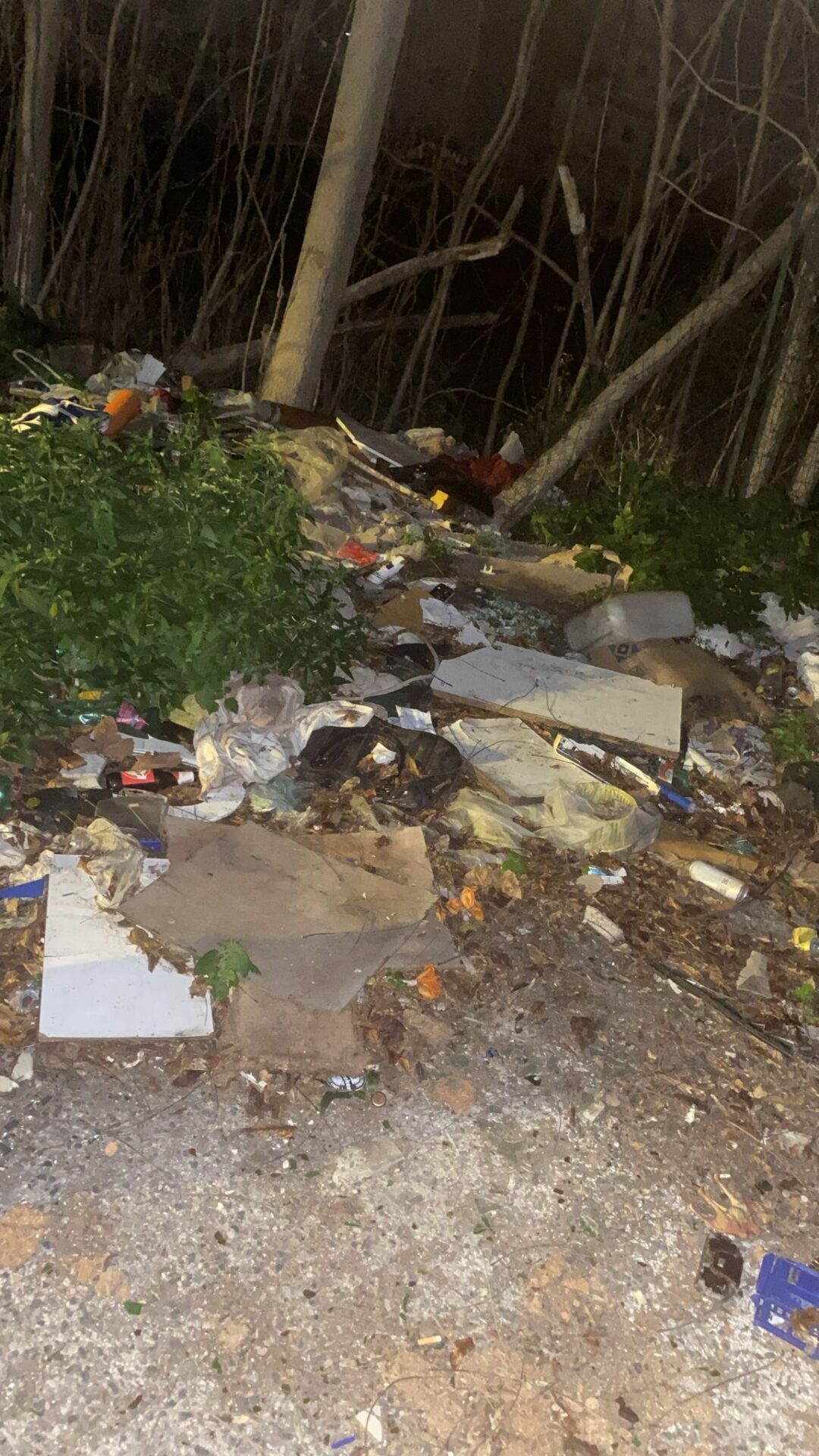 DEGRADO A PATERNO, PIAZZA NINO LA RUSSA: NON BASTANO AMMINISTRAZIONE E OPERATORI, SERVE IL CONTRIBUTO DI TUTTI. LA LETTERA DI UNA CITTADINA