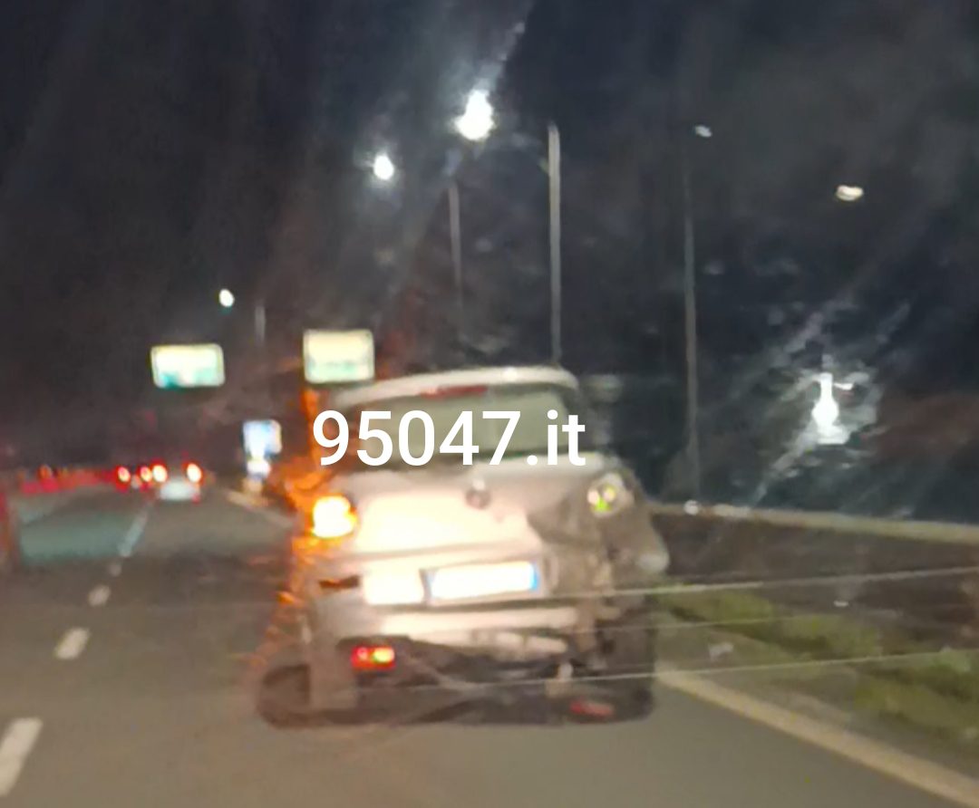 GRAVE INCIDENTE SULLA SS121: COINVOLTI PIÙ MEZZI, SOCCORSI SUL POSTO