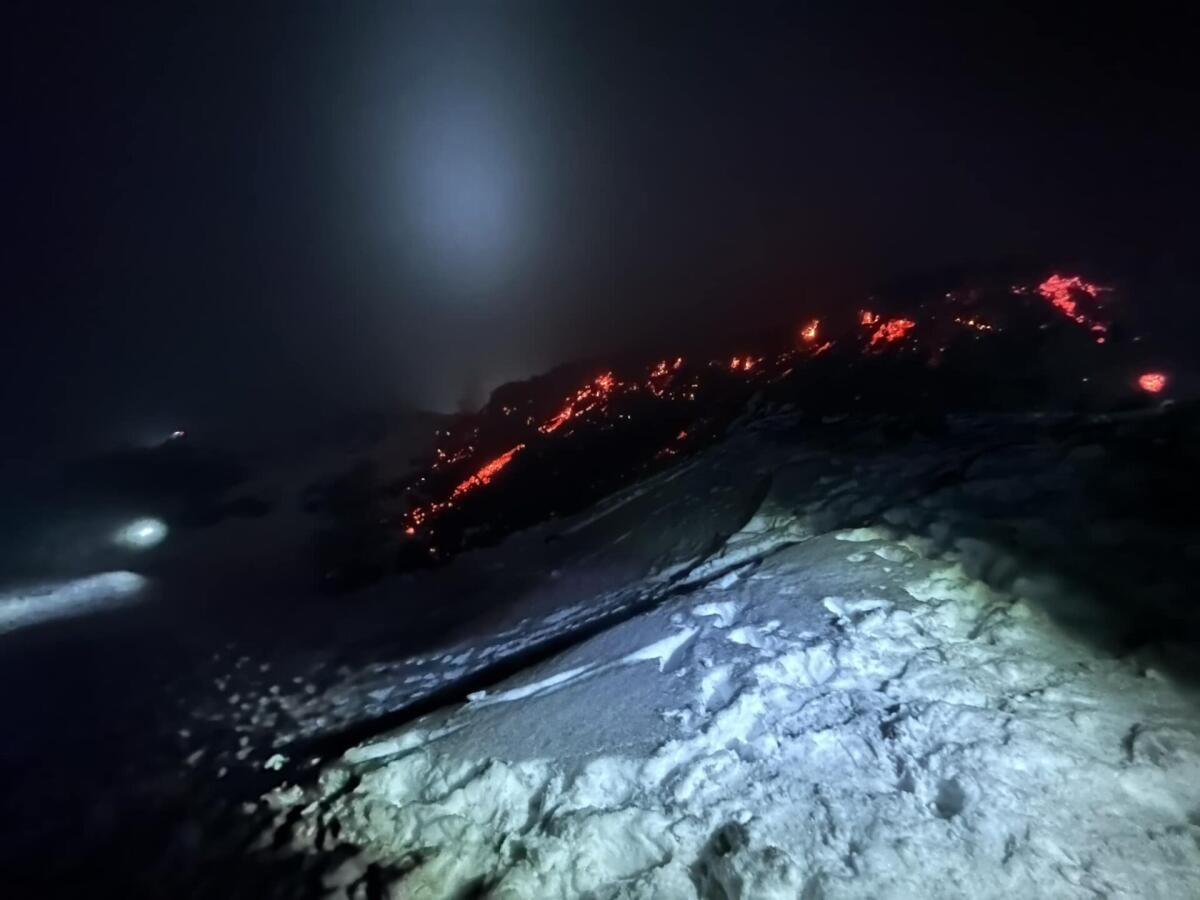 ALLERTA ETNA: LA PROTEZIONE CIVILE PREOCCUPATA PER IL FLUSSO INCONTROLLATO DI TURISTI - 
