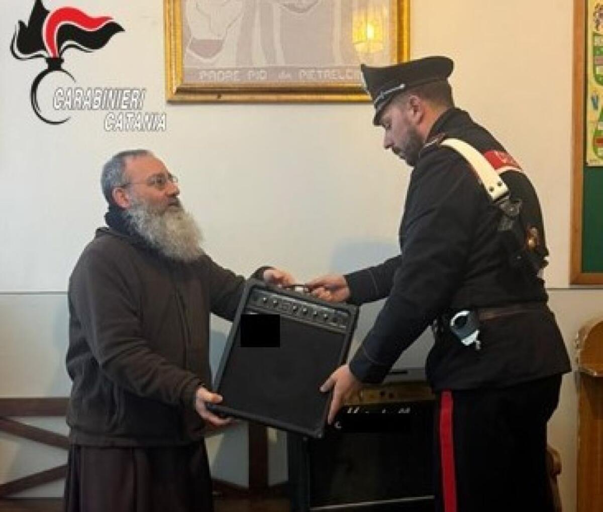 CATANIA. RUBA GLI AMPLIFICATORI DELLA PARROCCHIA, POI CI RIPENSA E RESTITUISCE TUTTO - 