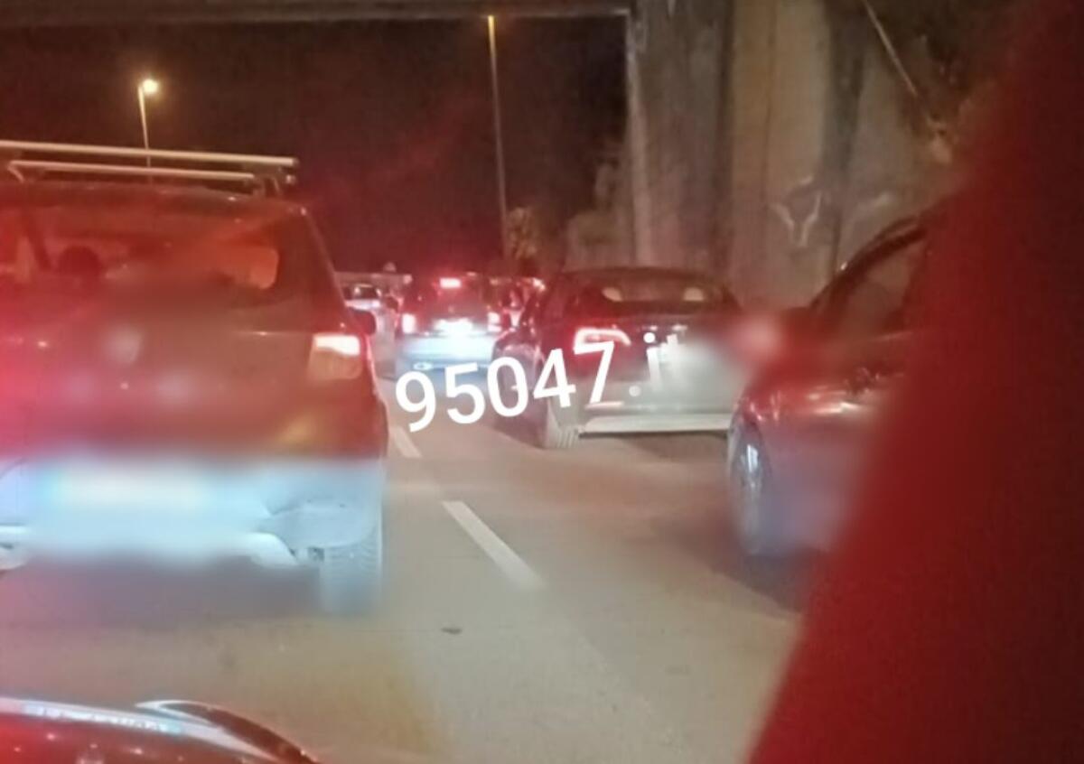 CHIUSURA NOTTURNA DELLA SS 121 FINO A VENERDÌ: DISAGI E LUNGHE CODE VERSO PATERNÒ - 