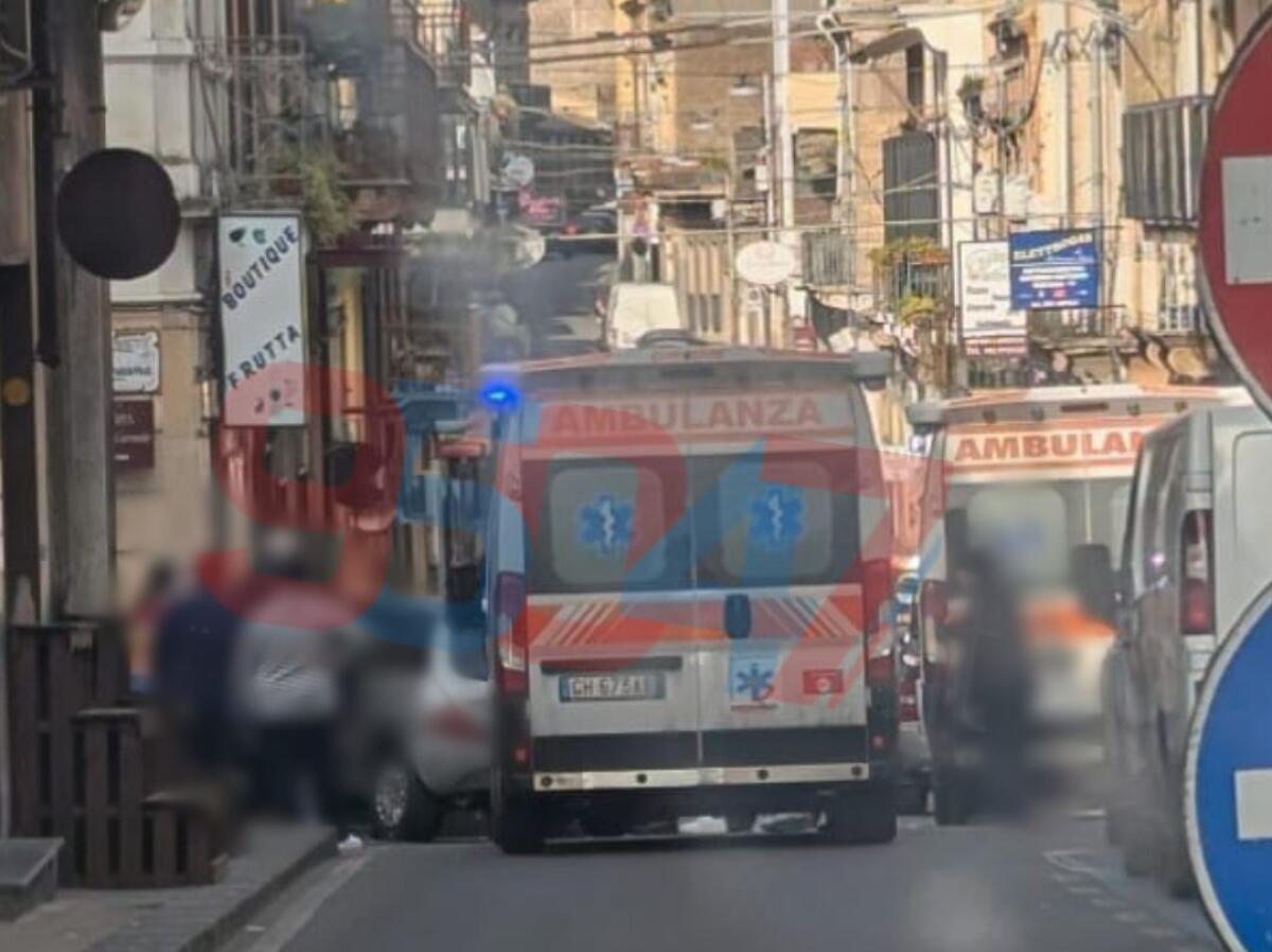 AUTO FINISCE CONTRO UN NEGOZIO A SANTA MARIA DI LICODIA: FERITI CONDUCENTE E COMMERCIANTE - 
