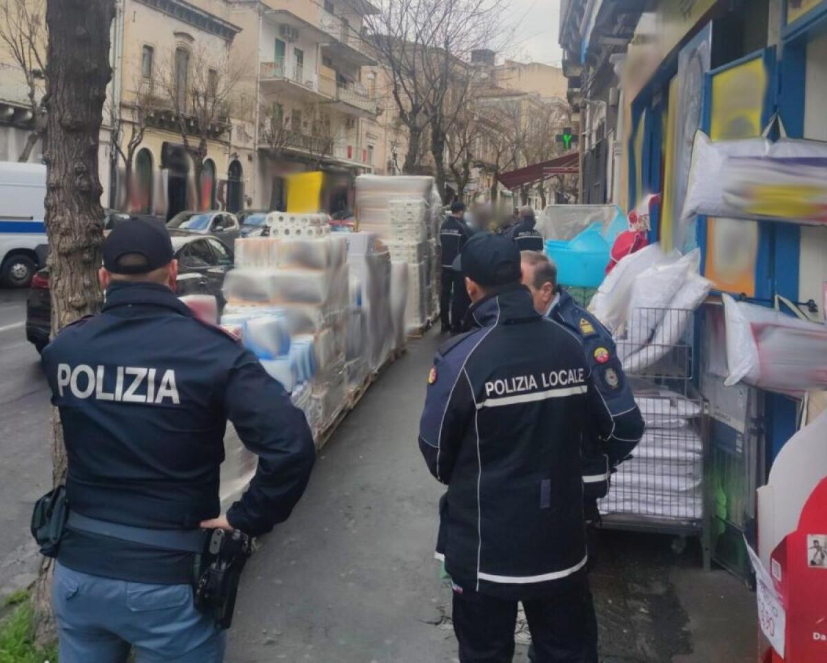 CATANIA. VENDITA ABUSIVA IN STRADA PUBBLICIZZATA SUI SOCIAL: SANZIONATI QUATTRO COMMERCIANTI - 