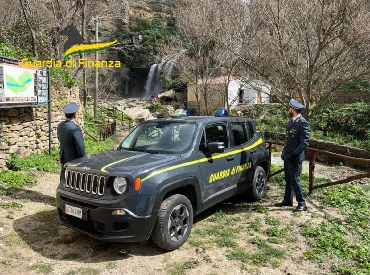 CORLEONE SCOPERTI 3000 LITRI DI LATTE NON TRACCIATO DESTINATI AL CONSUMO - 