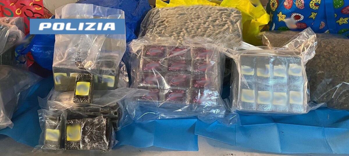 CATANIA. IN AUTO CON 26 KG DI DROGA, 23ENNE ARRESTATO - 