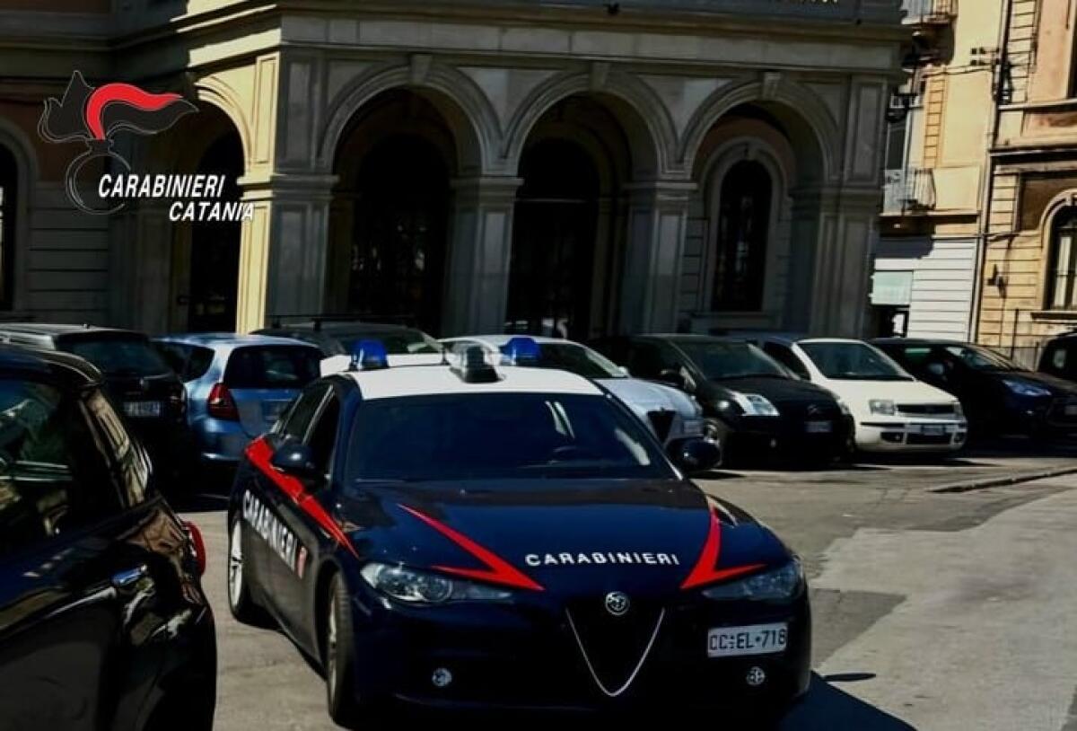 AGGREDISCE L'EX IN STRADA A CATANIA: ARRESTATO PER MALTRATTAMENTI E MINACCE - 