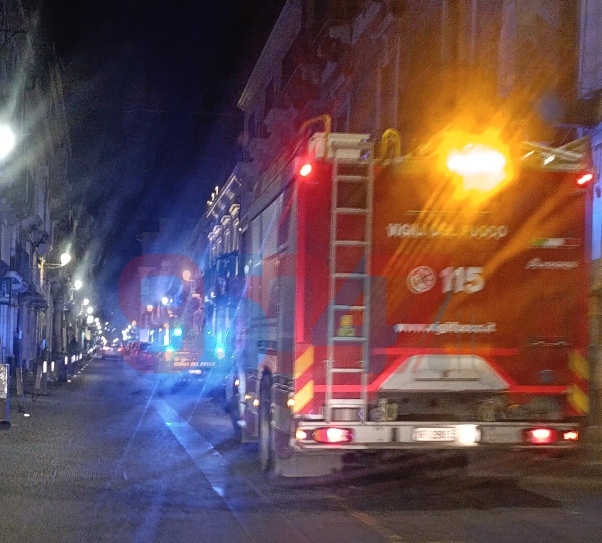 PAURA A PATERNÒ PER UNA FUGA DI GAS: INTERVENTO DEI VIGILI DEL FUOCO - 