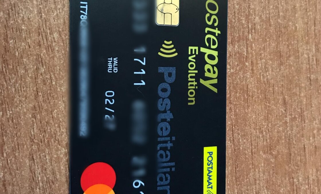 CARTA BANCARIA SMARRITA A PATERNÒ: CONSEGNATA AI VIGILI URBANI