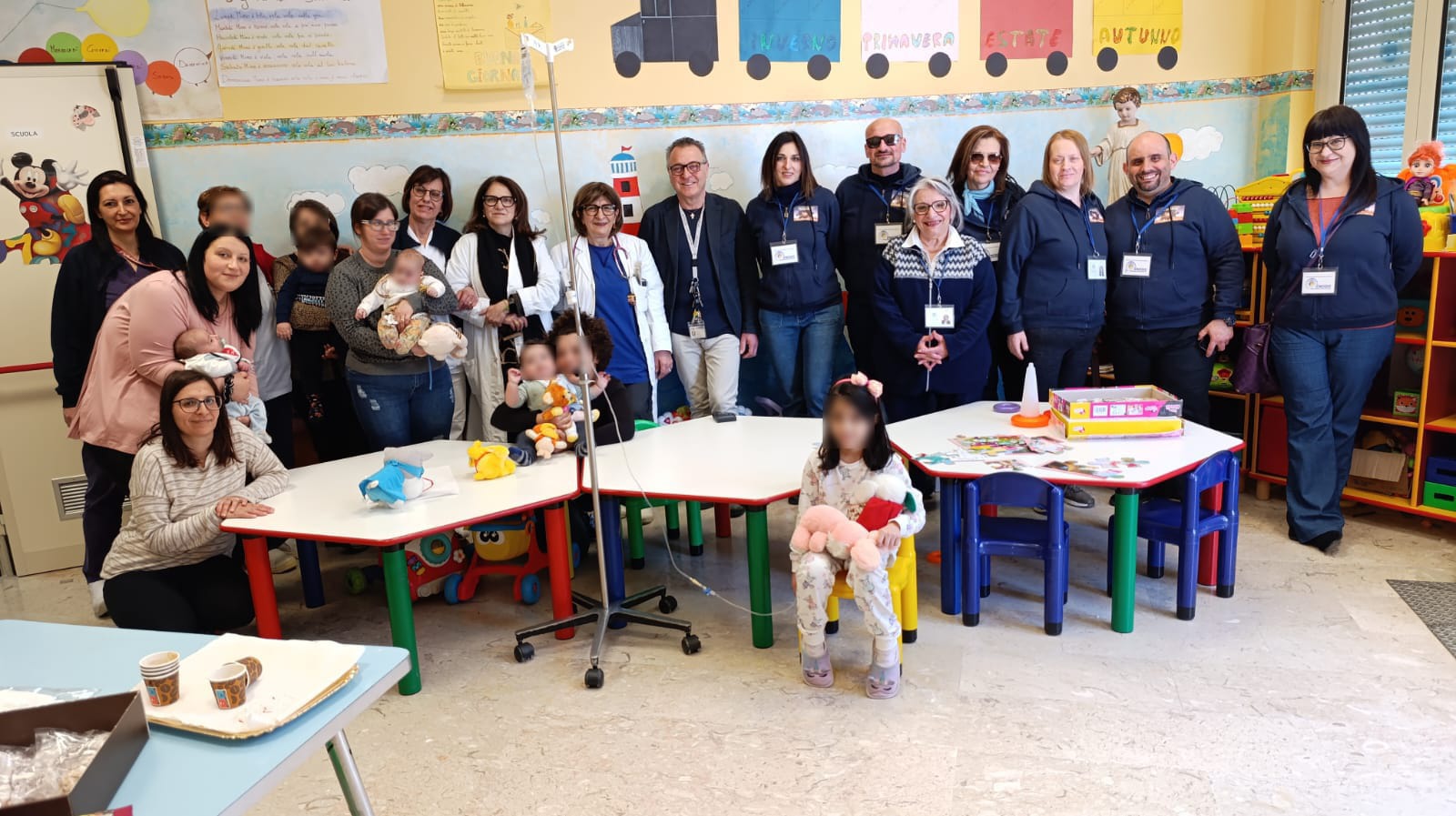 SOLIDARIETÀ E CARNEVALE: ENOSIS PORTA UN SORRISO AI BAMBINI RICOVERATI