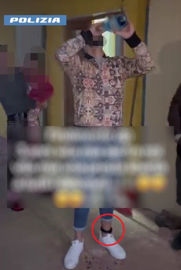 ADRANO. FESTA IN CASA PER IL RITORNO DAL CARCERE, MA IL BRACCIALETTO ELETTRONICO TRADISCE IL PREGIUDICATO