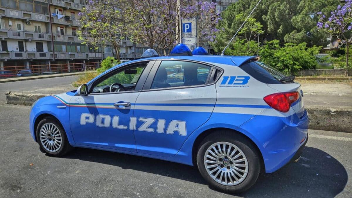 CATANIA, TENTA LA FUGA IN SCOOTER CONTROMANO: ARRESTATO 22ENNE PER RESISTENZA E LESIONI - 