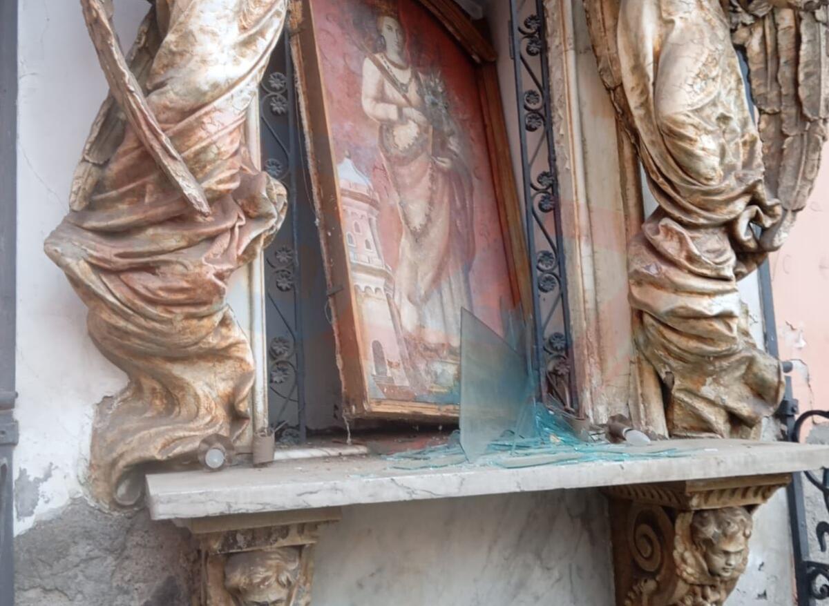 VANDALI COLPISCONO L’ALTARINO DI SANTA BARBARA: LA DURA CONDANNA DEL SINDACO NASO - 