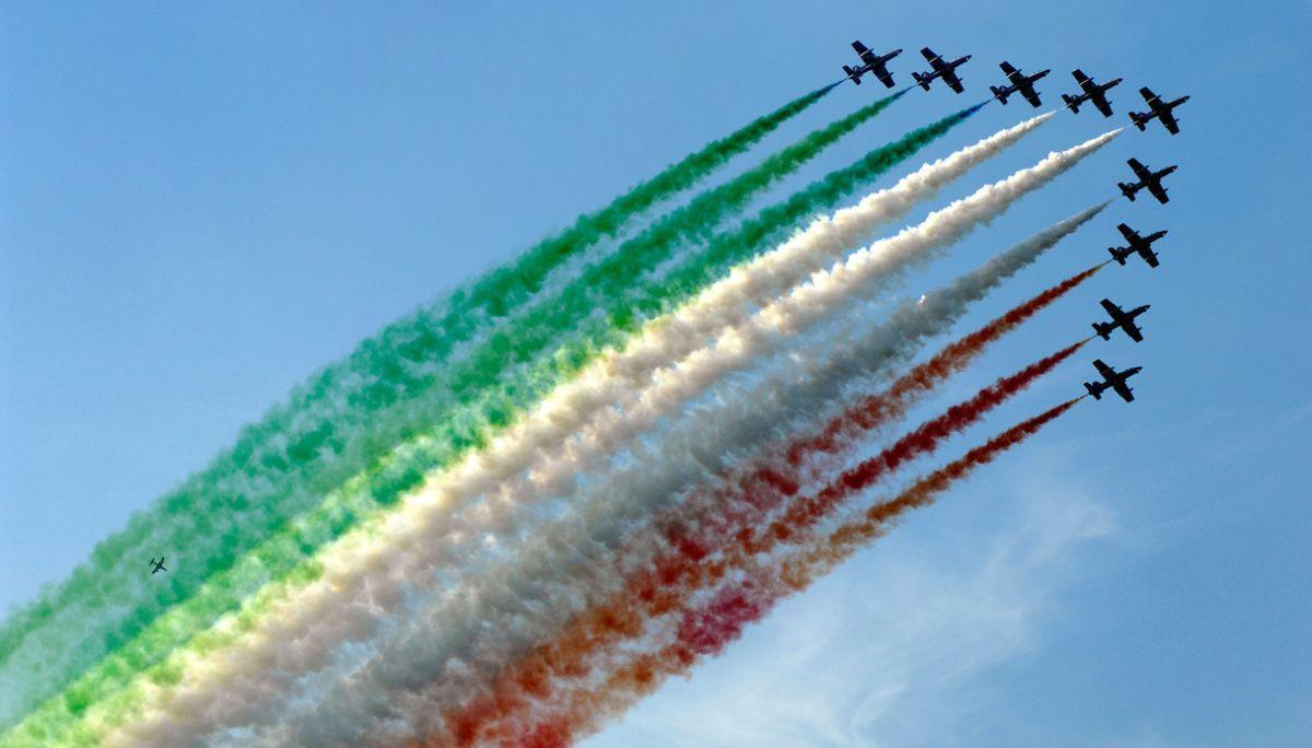 C'È L'UFFICIALITÀ: LE FRECCE TRICOLORI VOLERANNO SU CATANIA IL 04 MAGGIO 2025 - 