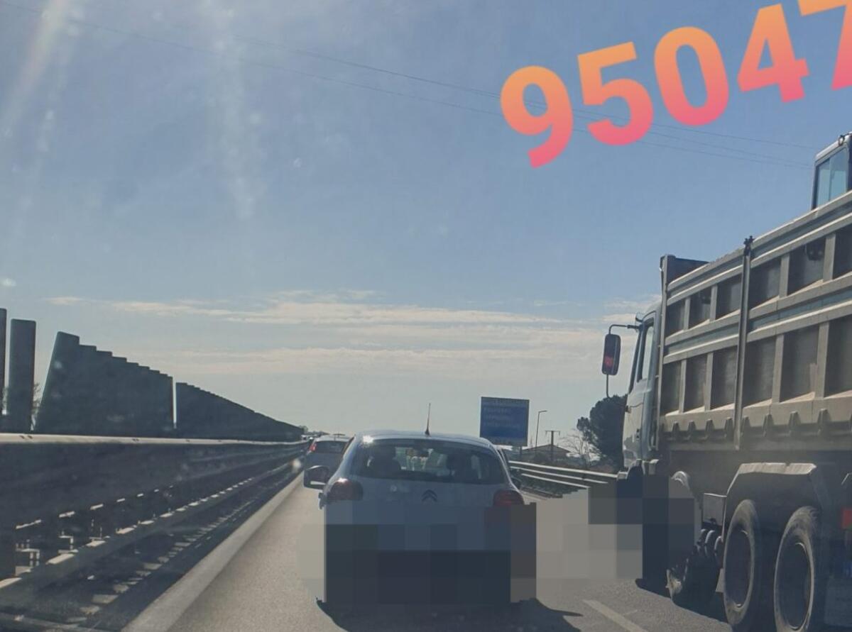 ENNESIMO INCIDENTE SULLA SUPERSTRADA 121: SCONTRI TRA DUE AUTO VICINO A VALCORRENTE, RALLENTAMENTI IN ZONA. - 