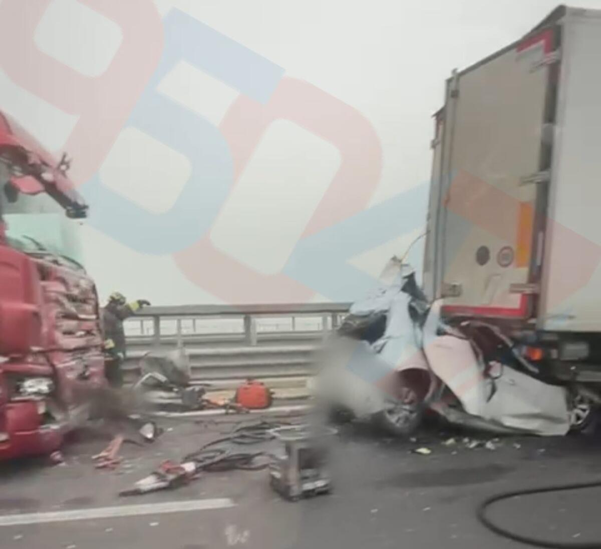 TRAGEDIA SULLA CATANIA-SIRACUSA: 24ENNE DI BELPASSO PERDE LA VITA SCHIACCIATA SOTTO UN CAMION - 
