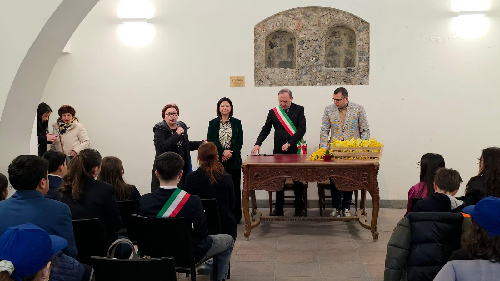FESTA DELLA DONNA: A PATERNO’ INCONTRO CON I GIOVANI – IL PRESIDENTE TRIPOLI: “DAI RAGAZZI UN MESSAGGIO FORTE PER LA COMUNITÀ”