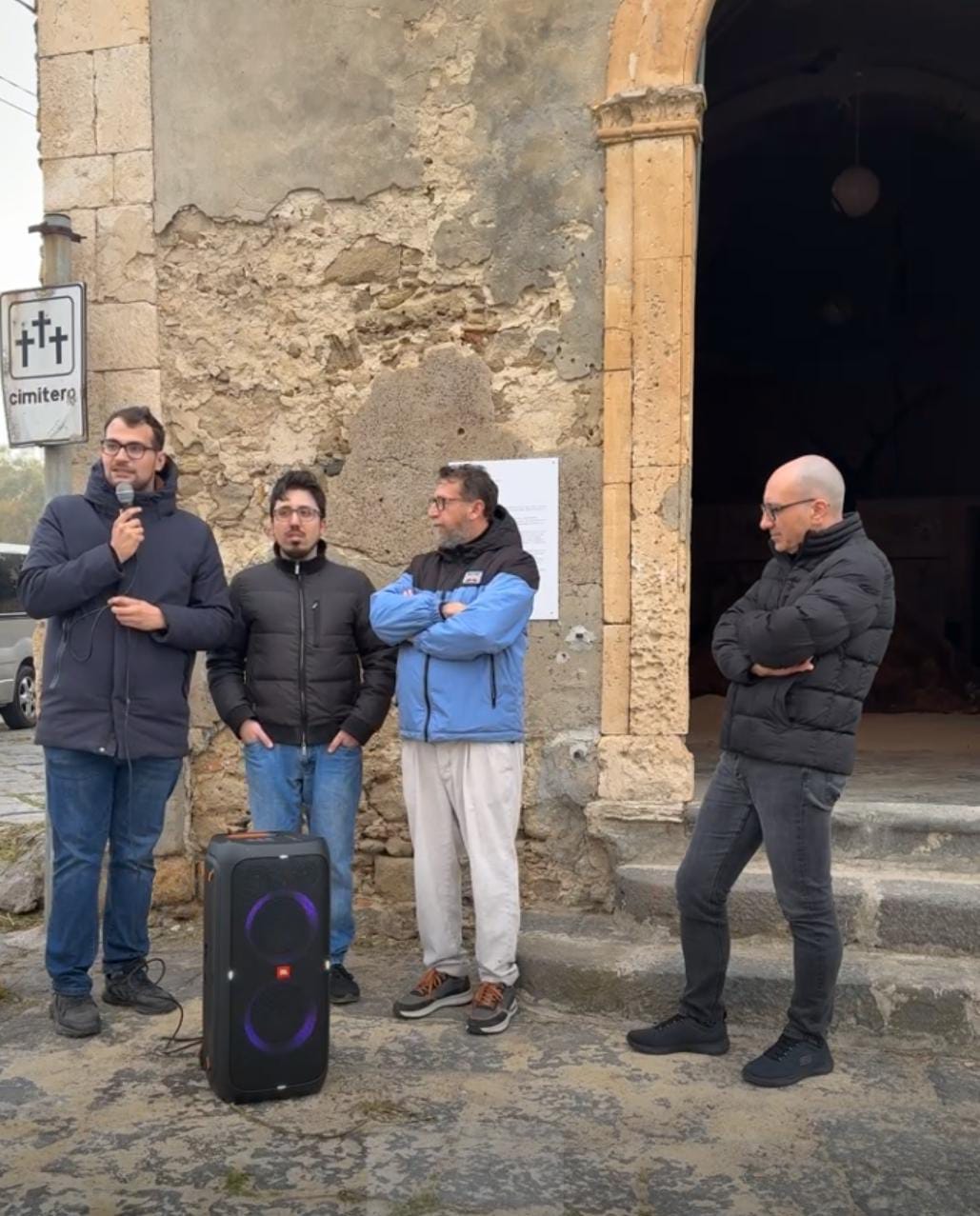 INAUGURATA A CENTURIPE L'INSTALLAZIONE "ESSENZA RADICATA": UN TRIBUTO ALLA MEMORIA E ALLA CRESCITA, REALIZZATA DA DUE GIOVANI PATERNESI