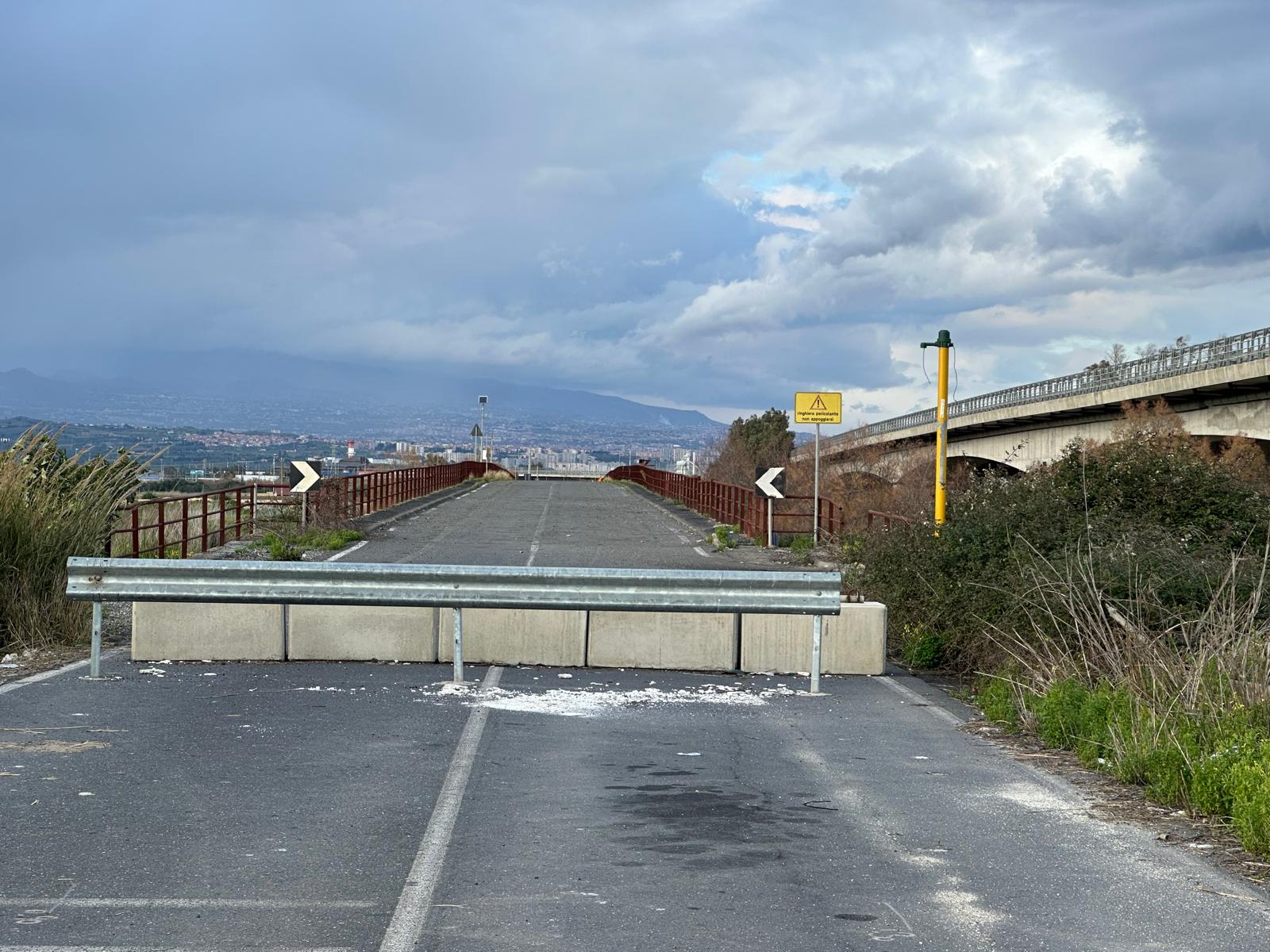 PONTE SFERRO E SP 69/I: DUE INFRASTRUTTURE BLOCCATE, LA RABBIA DEGLI ALLEVATORI
