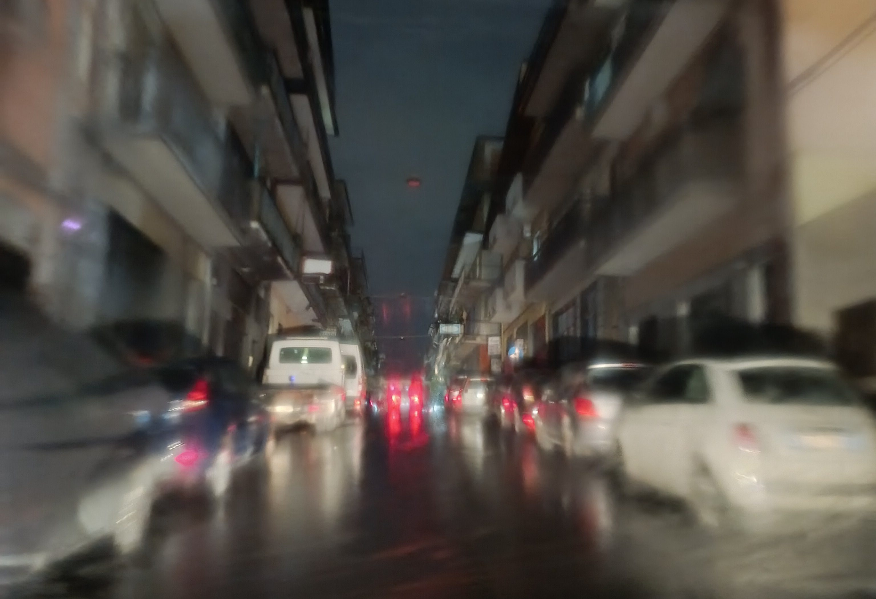 BLACKOUT A PATERNÒ: TANTE ZONE AL BUIO, I LETTORI SEGNALANO LA MANCANZA DI ILLUMINAZIONE PUBBLICA IN DIVERSE VIE