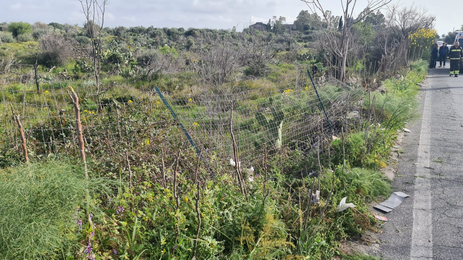 GRAVE INCIDENTE SULLA PATERNÒ-RAGALNA (SP 57): MOTO FINISCE IN UNA SCARPATA, FERITO 29ENNE PATERNESE