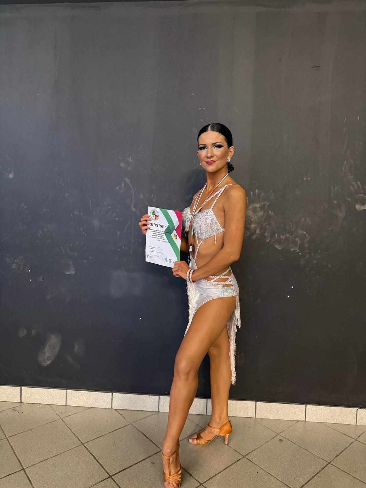 FUTURA STUDIO DI PATERNO': TRIONFO AI CAMPIONATI REGIONALI DI CATANIA NELLA DANZA LATINO-AMERICANA