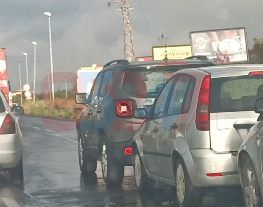 INCIDENTE ALLO SVINCOLO DI MISTERBIANCO: TRE AUTO COINVOLTE E TRAFFICO CONGESTIONATO SULLA TANGENZIALE