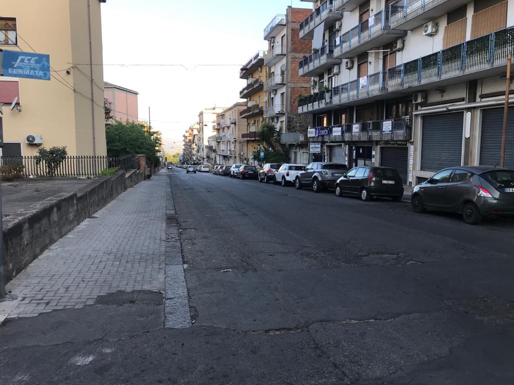 PATERNÒ: SERVIZIO DI SPAZZAMENTO MECCANICO DELLE STRADE URBANE – 25 MULTE E 9 RIMOZIONI
