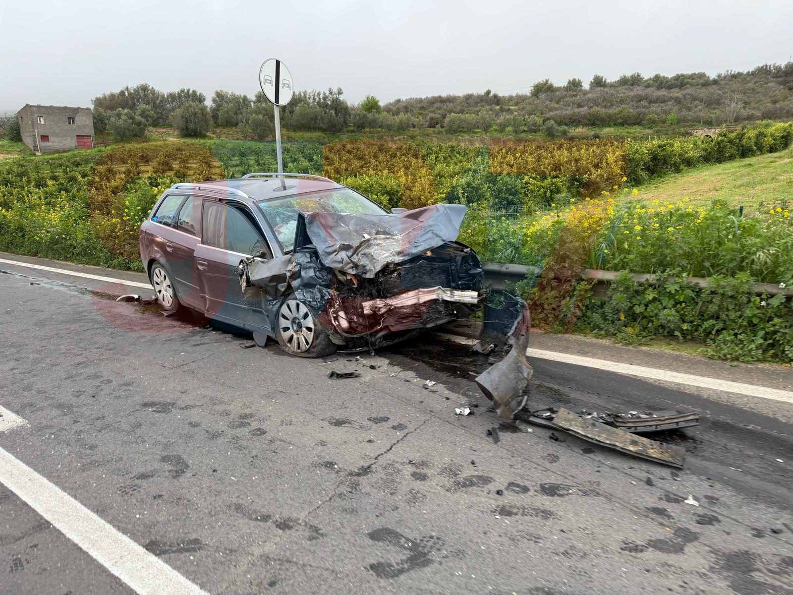 INCIDENTE SULLA SP 385 TRA PALAGONIA E SCORDIA: 4 FERITI, TRA CUI UNA GRAVISSIMA