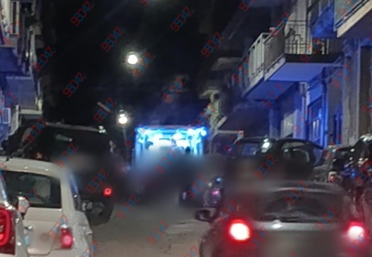 PATERNÒ, UOMO PRECIPITA DAL BALCONE E FINISCE SU UN’AUTO: INDAGINI IN CORSO - 