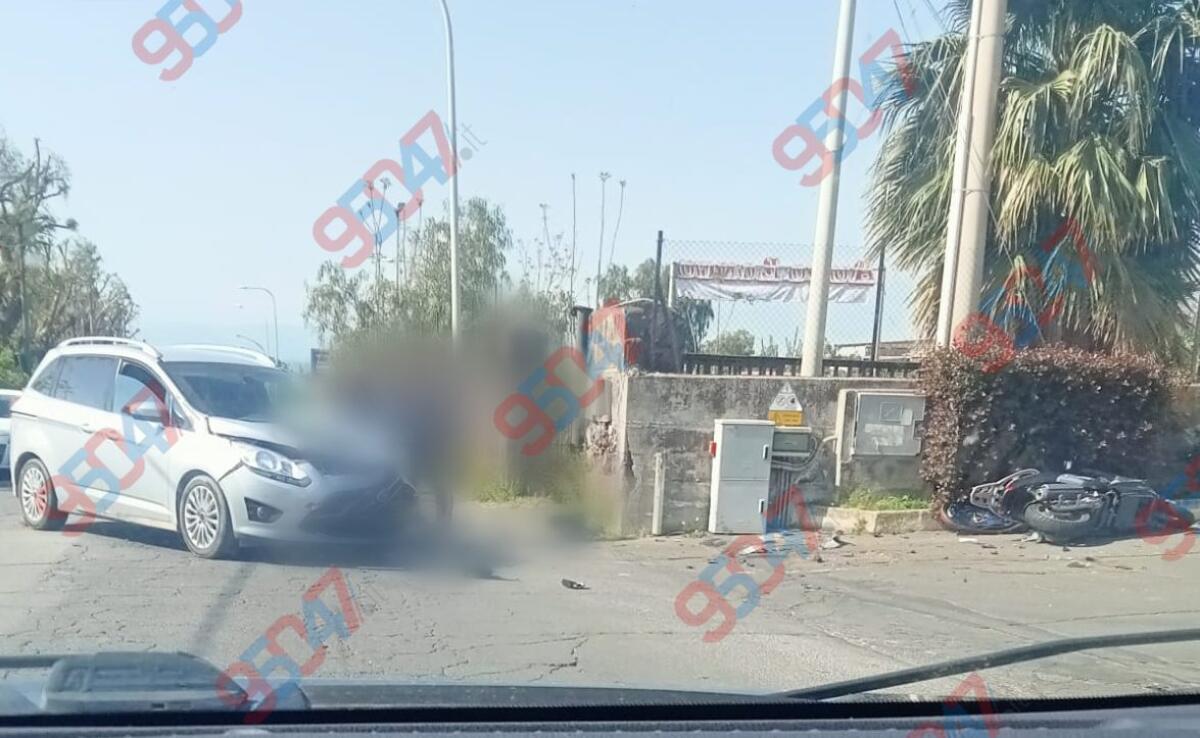 PATERNÒ: SCONTRO TRA AUTO E SCOOTER IN VIA VERGA, GRAVE UN 38ENNE - 