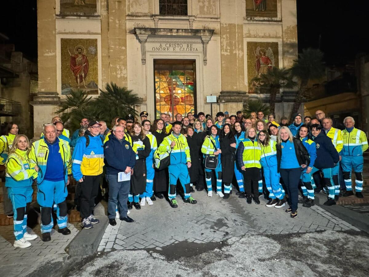 LA MISERICORDIA DI PATERNÒ CELEBRA 33 ANNI ACCOGLIENDO 7 NUOVI CONFRATELLI E CONSORELLE CHE HANNO INDOSSATO LA VESTE STORICA. - 