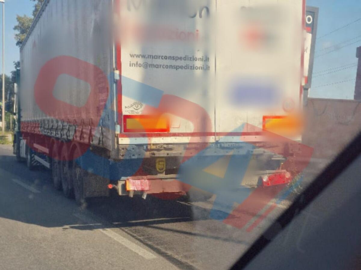 INCIDENTE SULLA SS121 A MISTERBIANCO: 4 KM DI CODA VERSO CATANIA, DISAGI ANCHE NELL’ALTRO SENSO DI MARCIA - 