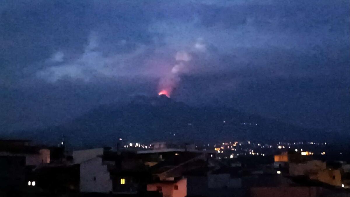 ATTIVITÀ STROMBOLIANA IN CORSO SULL’ETNA: TREMORE IN AUMENTO E ATTIVITÀ AL CRATERE DI SUD-EST - 