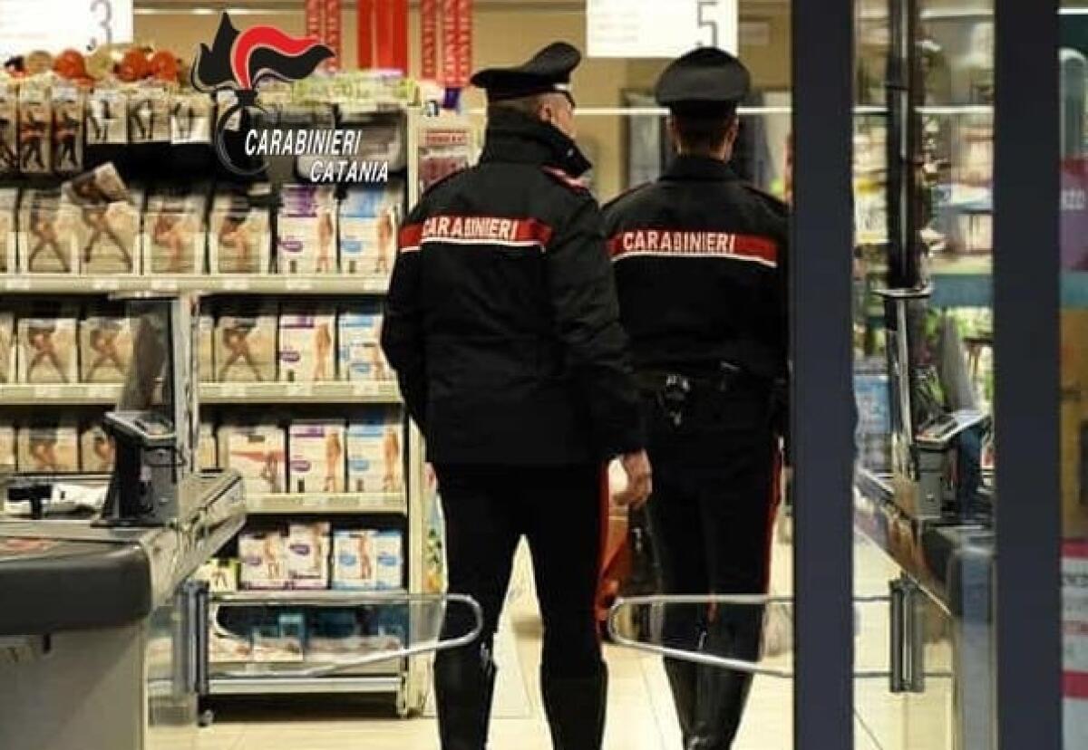 FIUMEFREDDO DI SICILIA. RIEMPIVANO BUSTE DI SPESA NEI SUPERMERCATI, MA PAGAVANO SOLO POCHE ARTICOLI: IN DUE ARRESTATE DAI CARABINIER - 