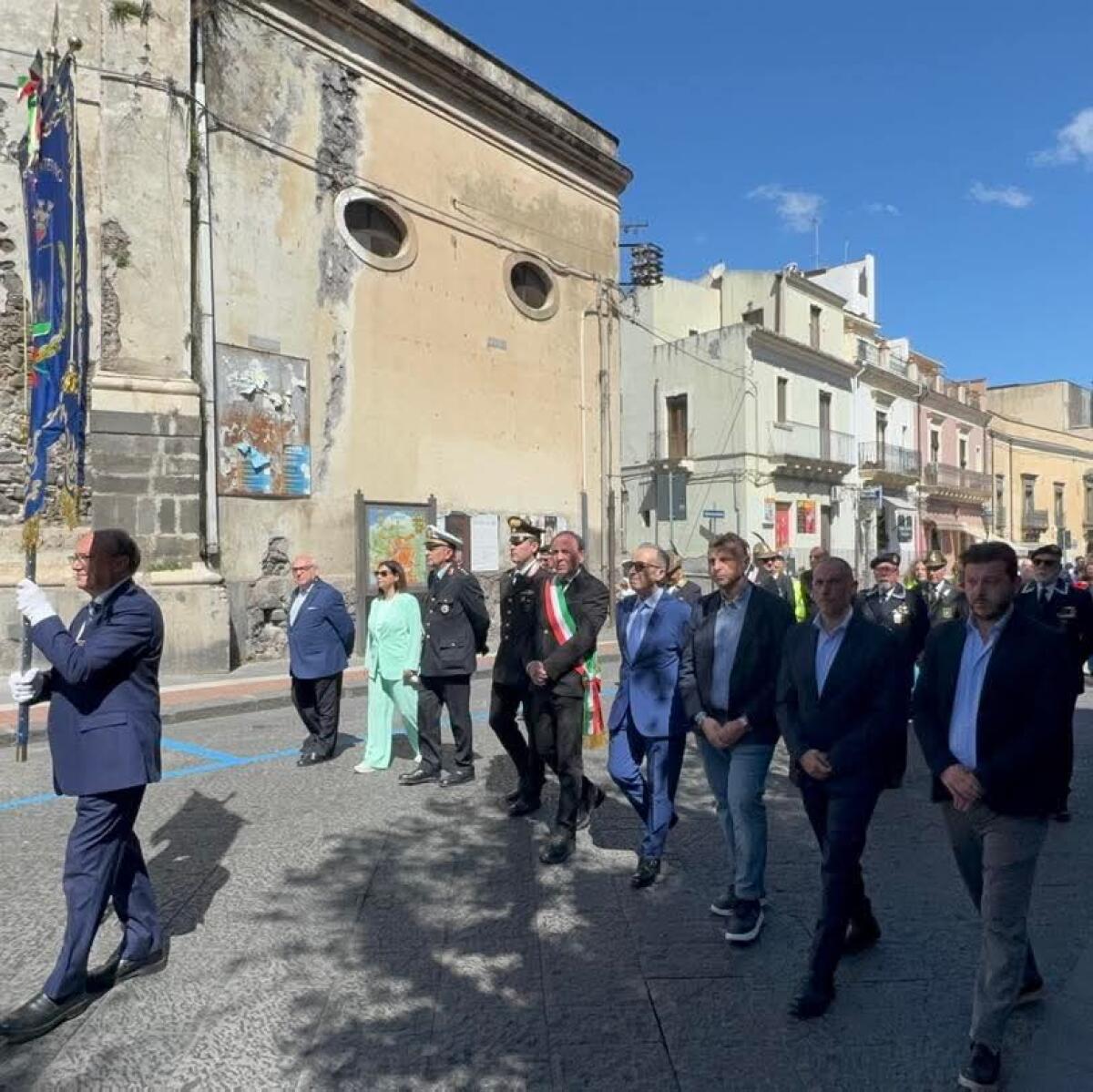 PATERNÒ RICORDA IL SACRIFICIO DEI PARTIGIANI NELL'80° ANNIVERSARIO DELLA FESTA DELLA LIBERAZIONE - 