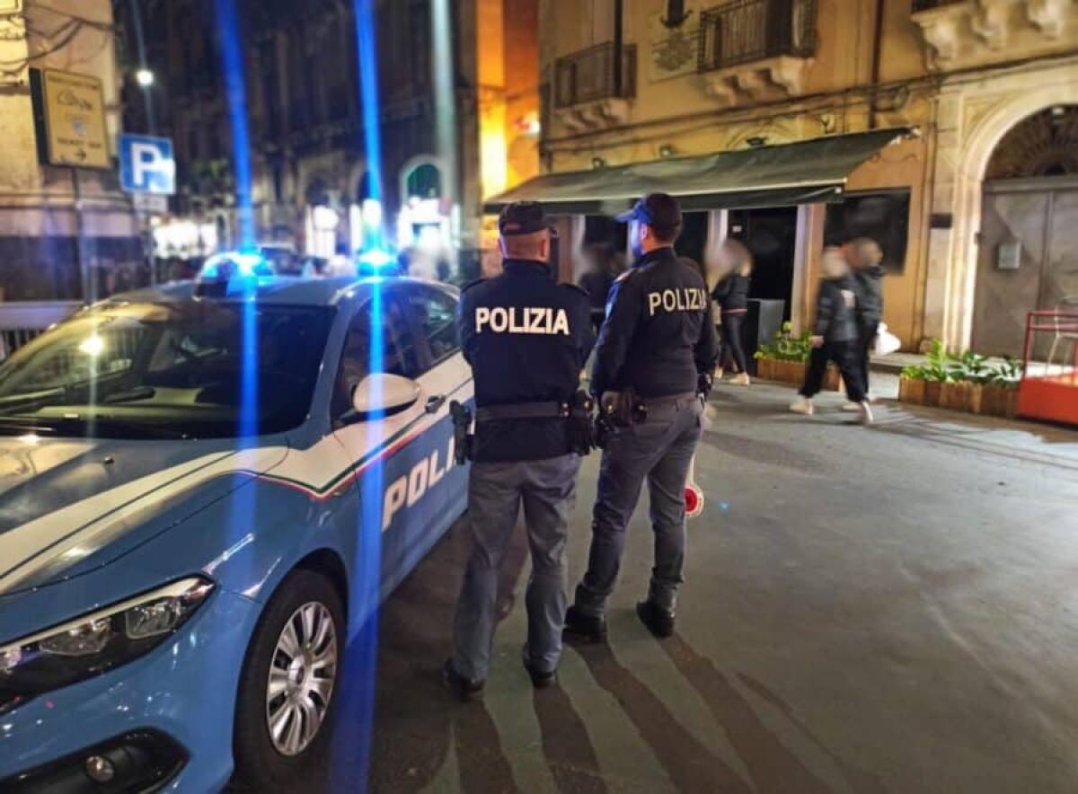 CATANIA. TENTA UNO SCIPPO TRA LA FOLLA, BLOCCATO DA DUE AGENTI LIBERI DAL SERVIZIO - 
