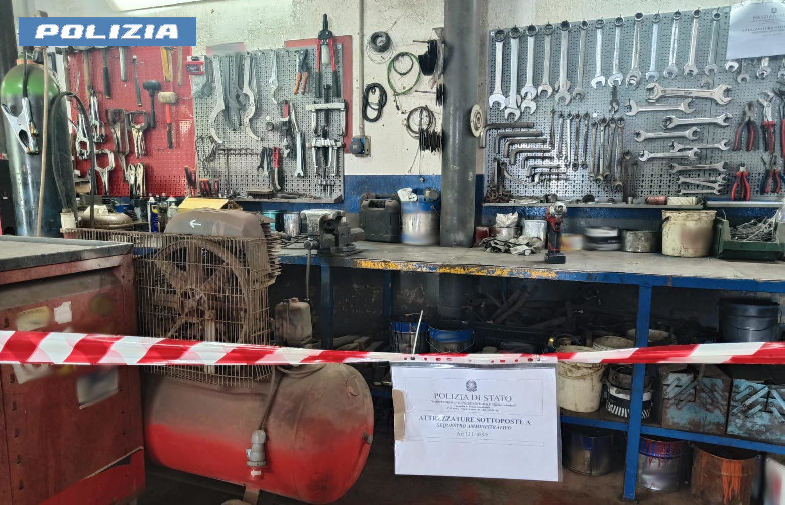 SCOPERTA DALLA POLIZIA DI STATO UNA DISCARICA DI LIQUAMI INQUINANTI A GRAMMICHELE, DENUNCIATO UN MECCANICO ABUSIVO