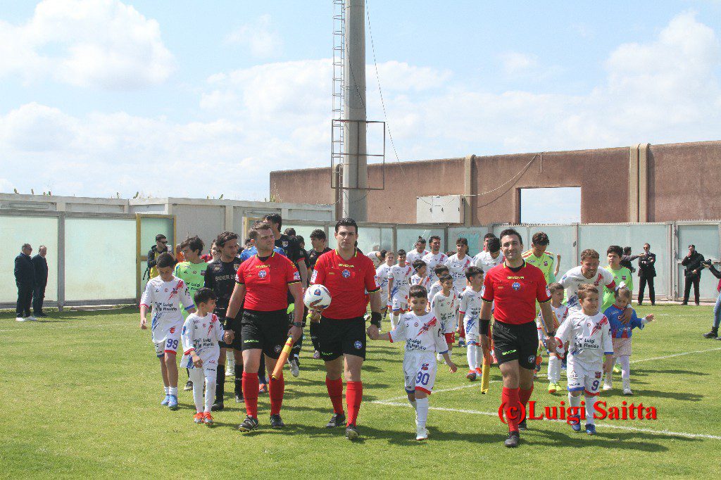 PATERNO’: UN PARI PER L’ULTIMA GARA DI UNA STAGIONE DA INCORNICIARE LE FOTO