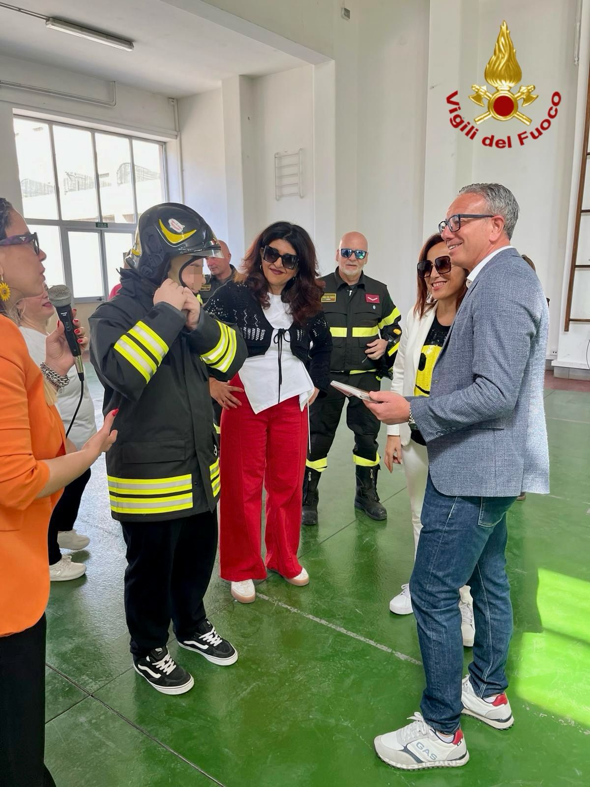 A CATANIA, I BAMBINI VIVONO L'ESPERIENZA DEI VIGILI DEL FUOCO IN UN GIORNO SPECIALE DI INCLUSIONE