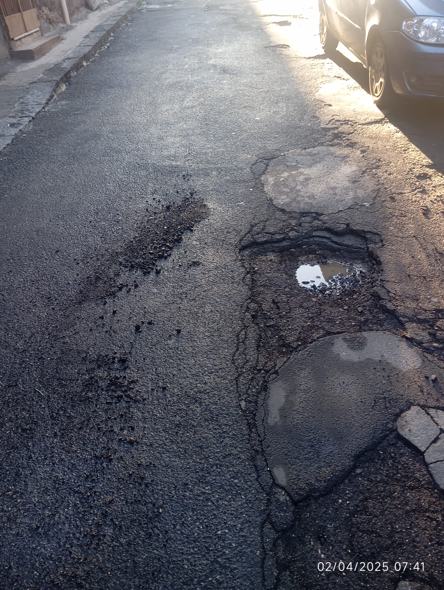 DOPO LA PIOGGIA, EMERGENZA BUCHE A PATERNÒ: LE SEGNALAZIONI DEI CITTADINI