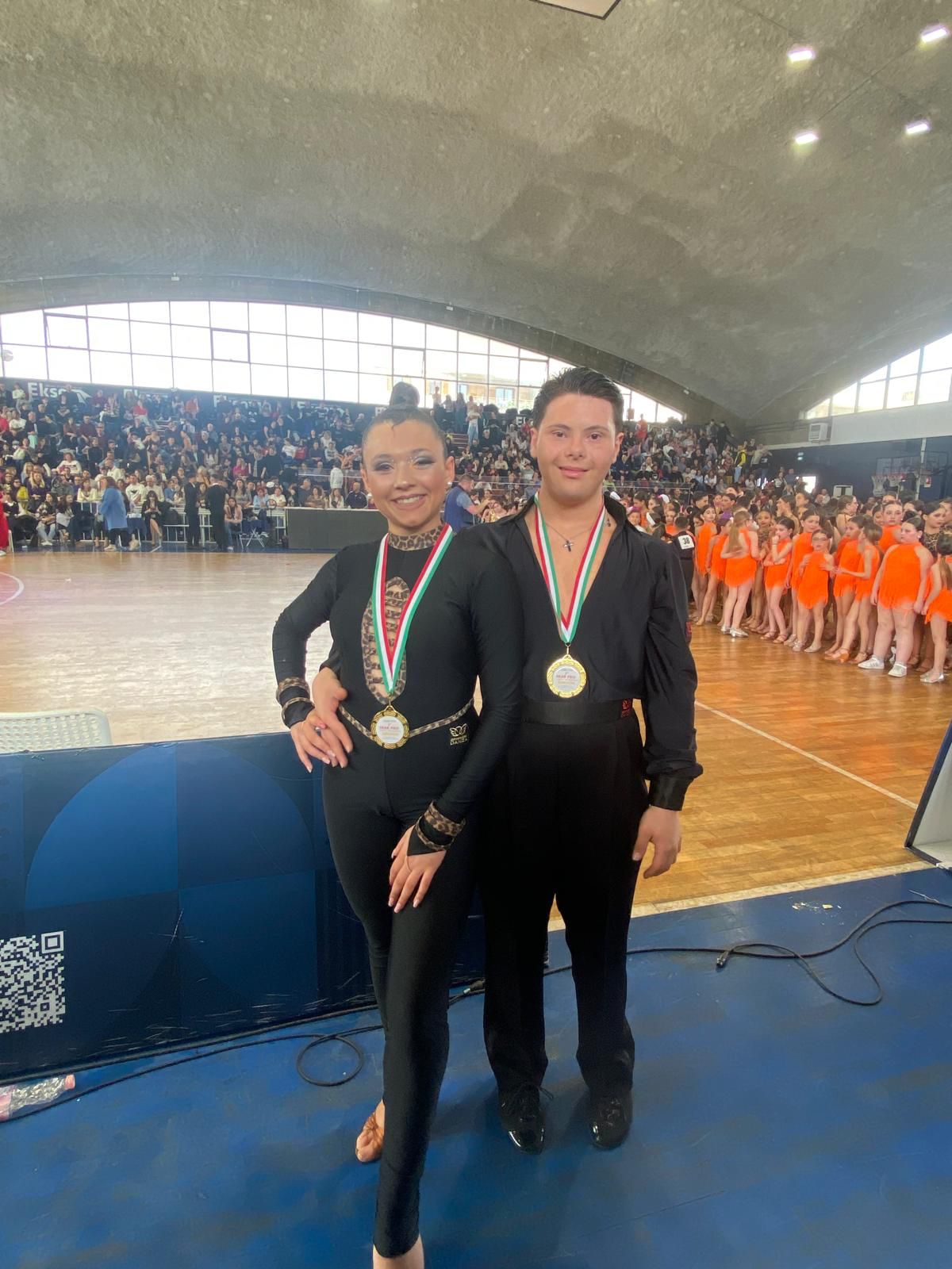 FUTURA STUDIO CONTINUA A BRILLARE NEL PANORAMA DELLA DANZA SPORTIVA: SUCCESSI A RAGUSA E RENDE