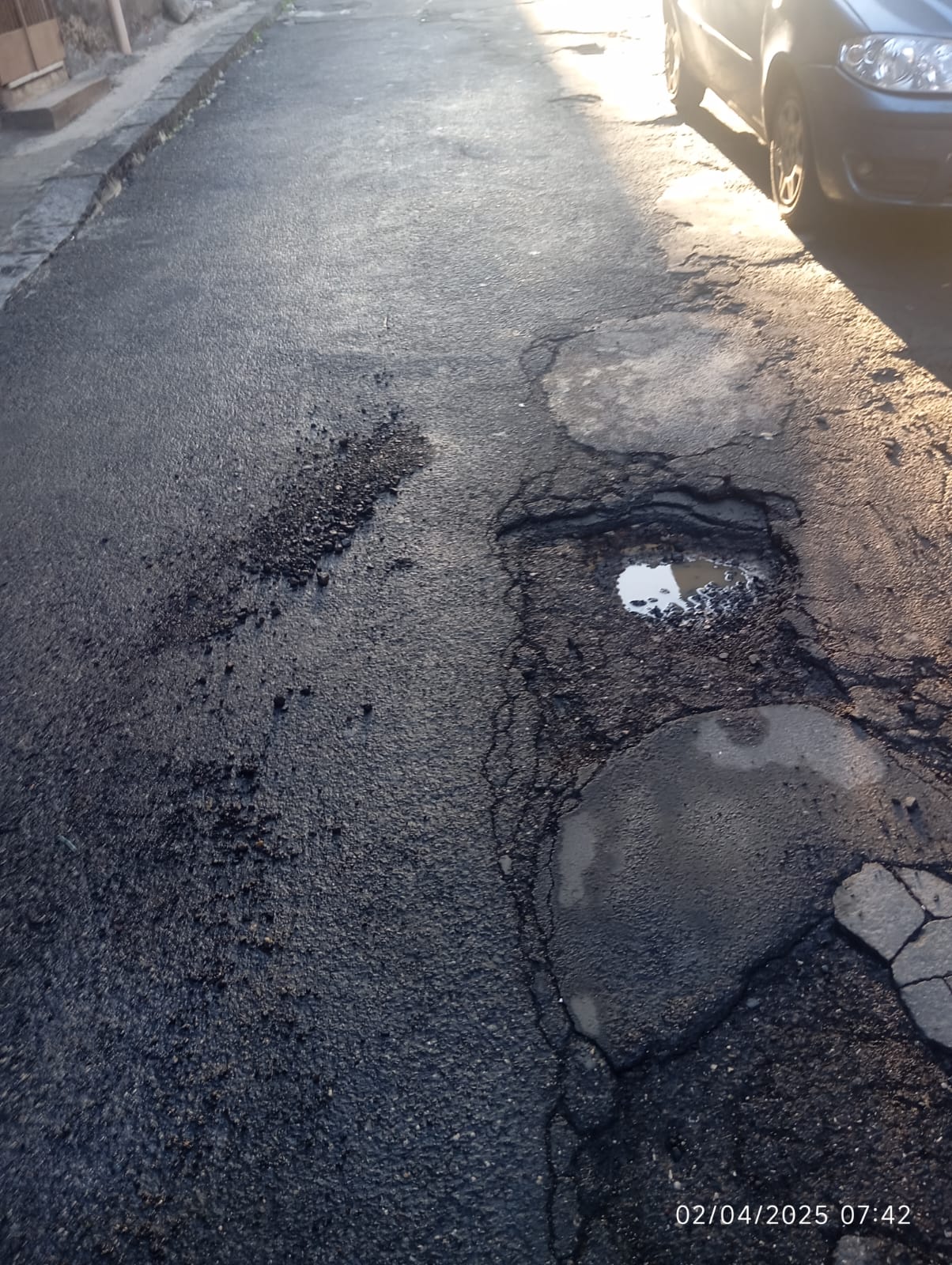 DOPO LA PIOGGIA, EMERGENZA BUCHE A PATERNÒ: LE SEGNALAZIONI DEI CITTADINI