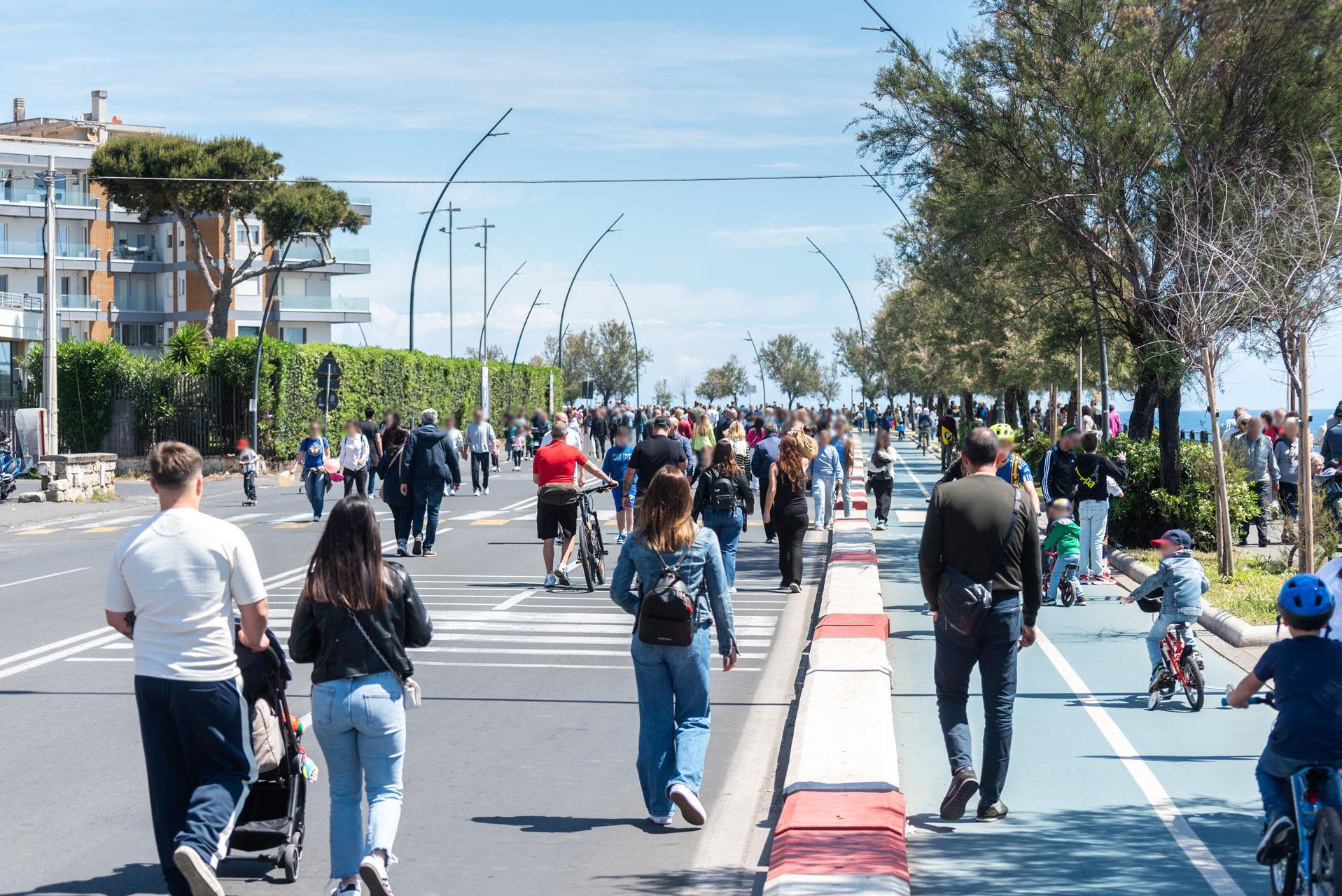 Oltre 25 mila presenze al Lungomare Fest: un successo di partecipazione tra sport, giochi e solidarietà