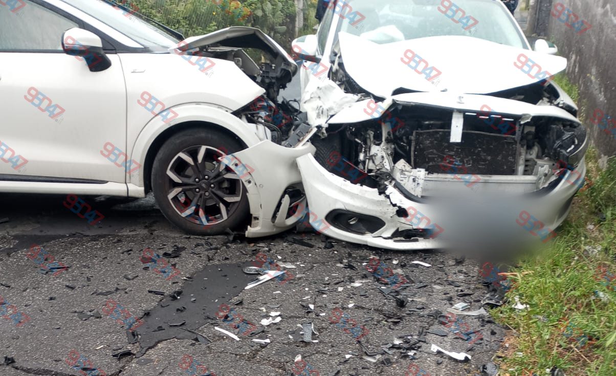 MASCALUCIA, VIOLENTO INCIDENTE IN VIA MOMPILIERI: UNA DONNA FERITA