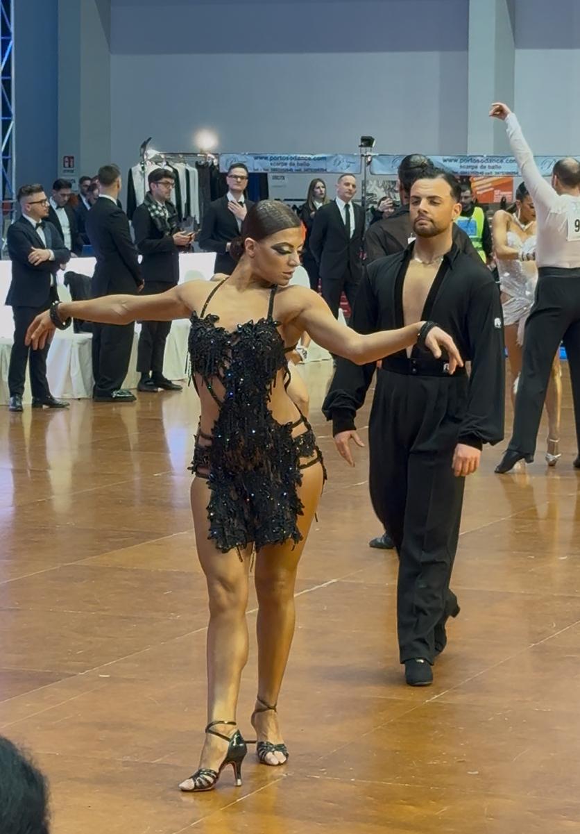 FUTURA STUDIO CONTINUA A BRILLARE NEL PANORAMA DELLA DANZA SPORTIVA: SUCCESSI A RAGUSA E RENDE