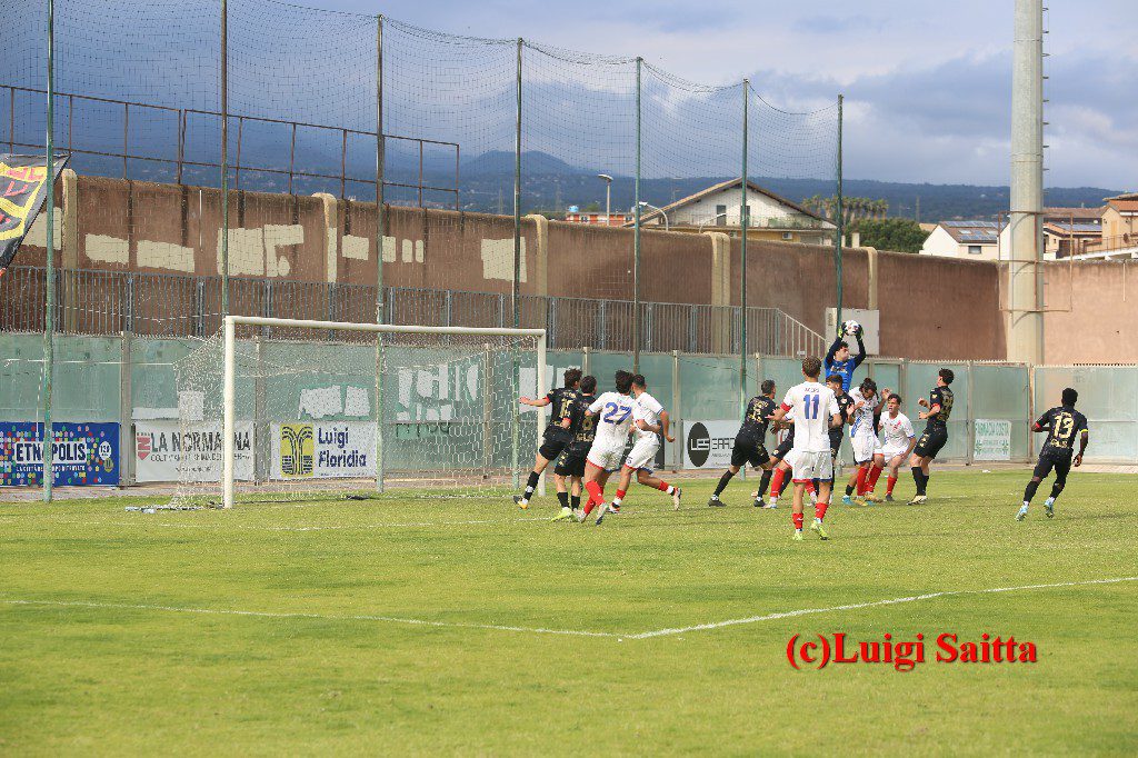 PATERNO’: UN PARI PER L’ULTIMA GARA DI UNA STAGIONE DA INCORNICIARE LE FOTO