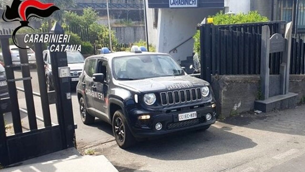RAPINANO E SEQUESTRANO UN UOMO A BELPASSO: QUATTRO ARRESTI