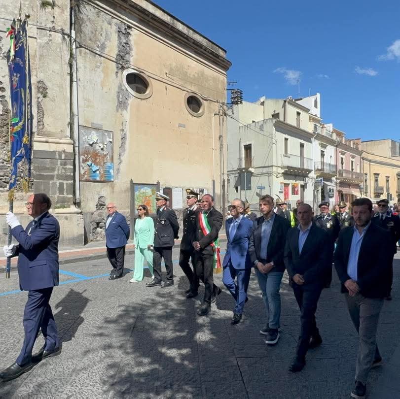 PATERNÒ RICORDA IL SACRIFICIO DEI PARTIGIANI NELL'80° ANNIVERSARIO DELLA FESTA DELLA LIBERAZIONE