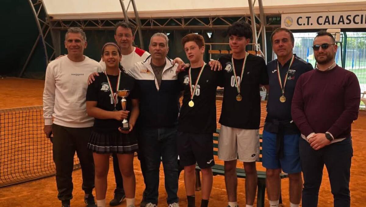 IL LICEO SCIENTIFICO "FERMI" DI PATERNÒ È CAMPIONE REGIONALE DI TENNIS A SQUADRE - 